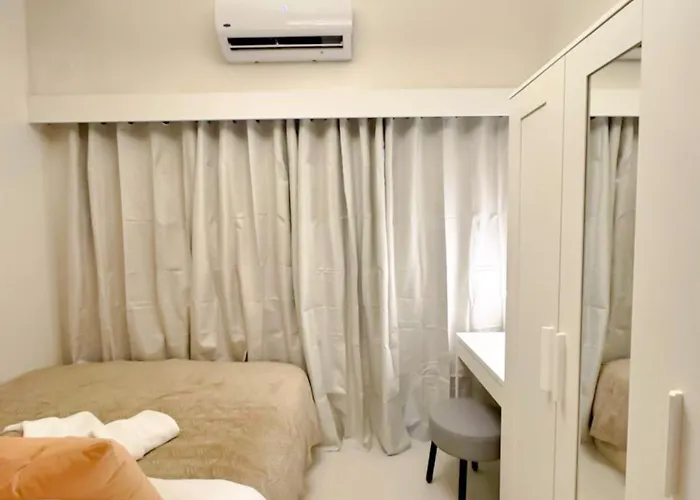 Sleek Sanctuary L Wifi Netflix I Red Res 3045 Manila