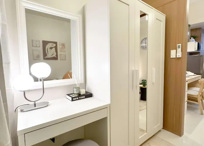 Sleek Sanctuary L Wifi Netflix I Red Res 3045 Apartment