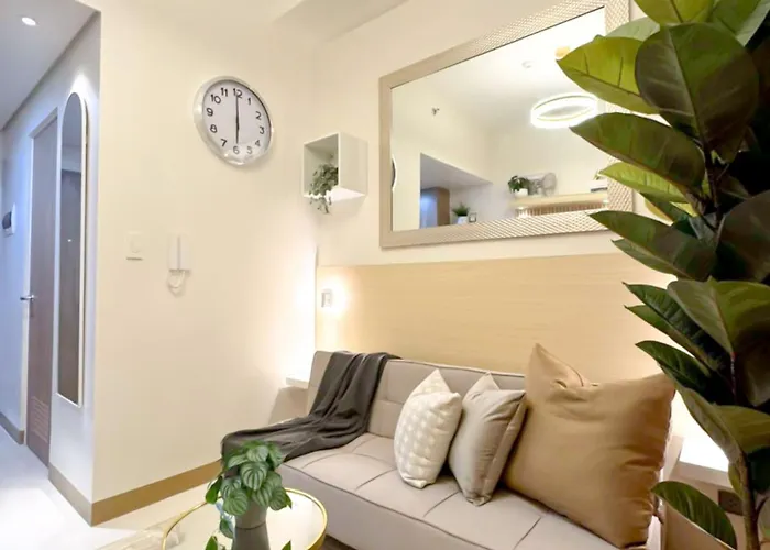 Sleek Sanctuary L Wifi Netflix I Red Res 3045 Apartment Manila